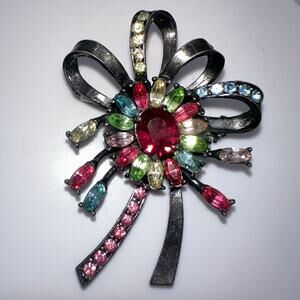 Vintage 1940s silver tone multicolor uranium glass rhinestones bow brooch